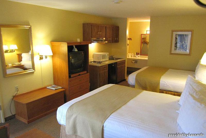 Oakridge Inn & Suites Номер фото