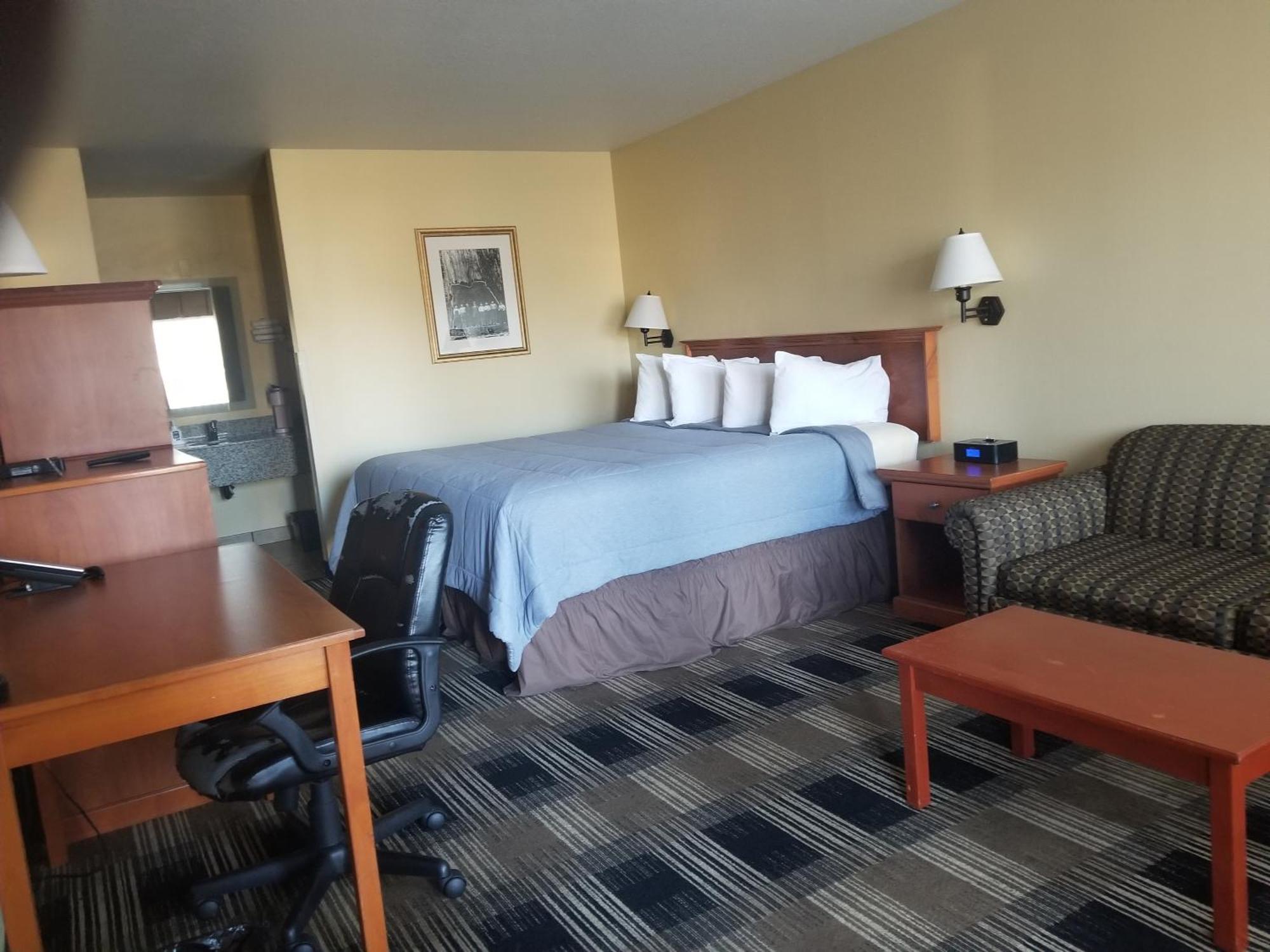 Oakridge Inn & Suites Екстер'єр фото