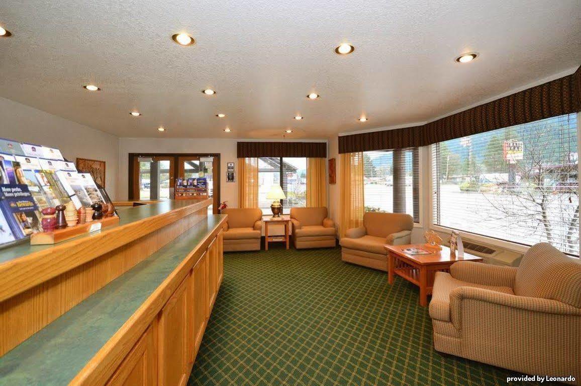 Oakridge Inn & Suites Ресторан фото